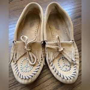 Minnetonka Tan Suede Moccasins with Peace Sign Size 8